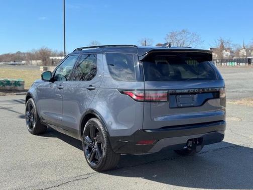 2025 Land Rover Discovery P360 Dynamic SE