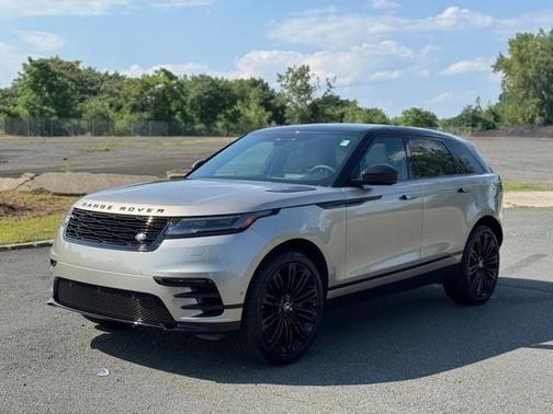 2026 Land Rover Range Rover Velar P250 Dynamic SE