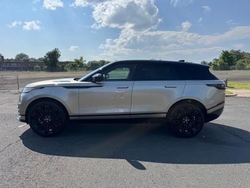2026 Land Rover Range Rover Velar P250 Dynamic SE