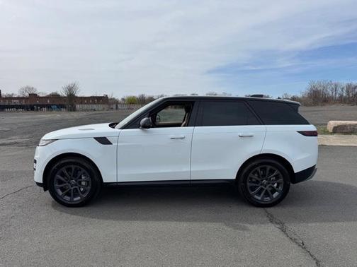 2025 Land Rover Range Rover Sport P360 SE