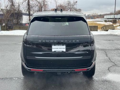 2026 Land Rover Range Rover P400 SE