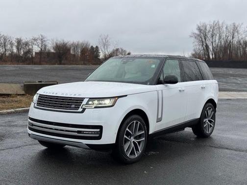 2025 Land Rover Range Rover P550e Autobiography