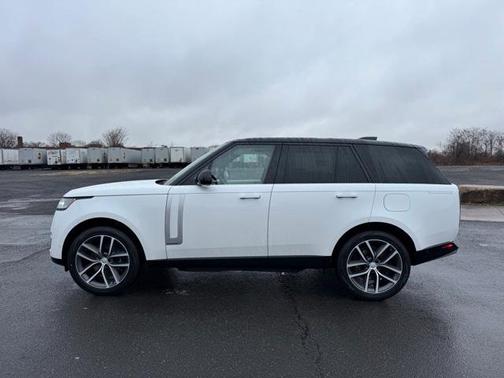 2025 Land Rover Range Rover P550e Autobiography