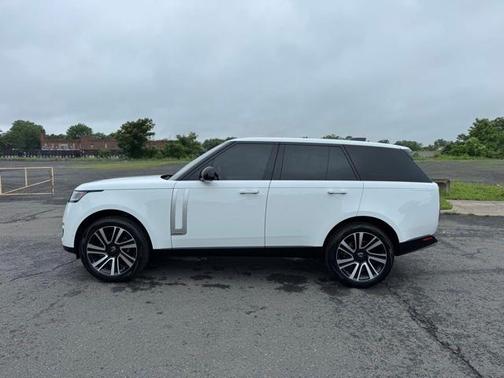 2023 Land Rover Range Rover Autobiography