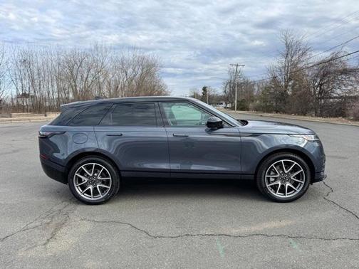 2026 Land Rover Range Rover Velar Dynamic SE