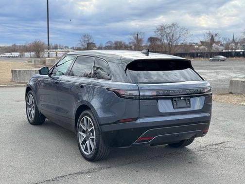 2026 Land Rover Range Rover Velar Dynamic SE