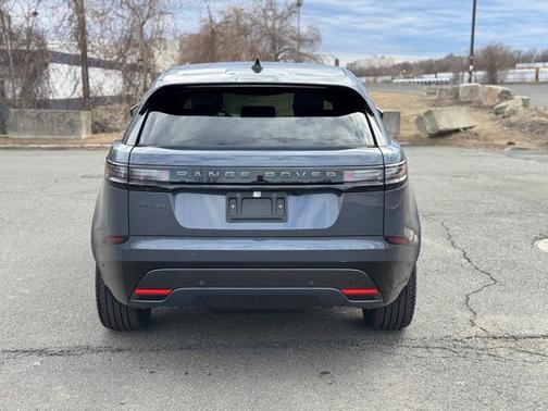 2026 Land Rover Range Rover Velar Dynamic SE