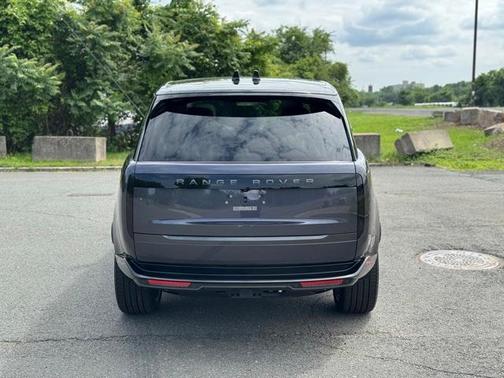 2025 Land Rover Range Rover P400 SE 7 Seat