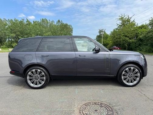 2025 Land Rover Range Rover P400 SE 7 Seat