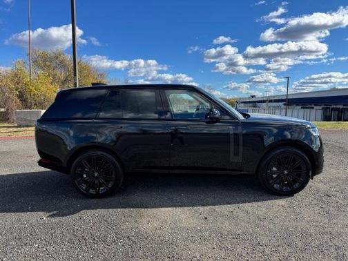 2025 Land Rover Range Rover P530 SE