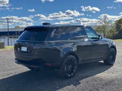 2025 Land Rover Range Rover P530 SE
