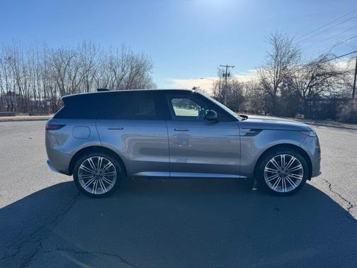 2025 Land Rover Range Rover Sport P460 Dynamic SE