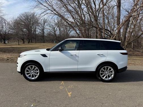2025 Land Rover Range Rover Sport P360 S