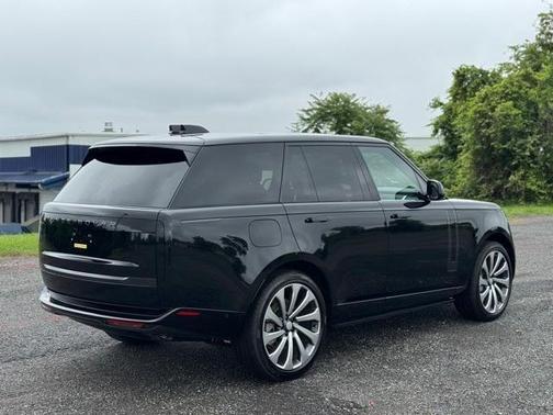 2025 Land Rover Range Rover P530 SE