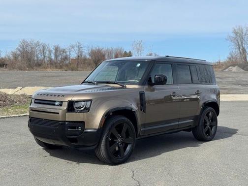 2025 Land Rover Defender P400 X-Dynamic SE
