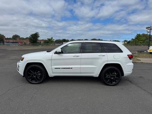 2022 Jeep Grand Cherokee WK Laredo