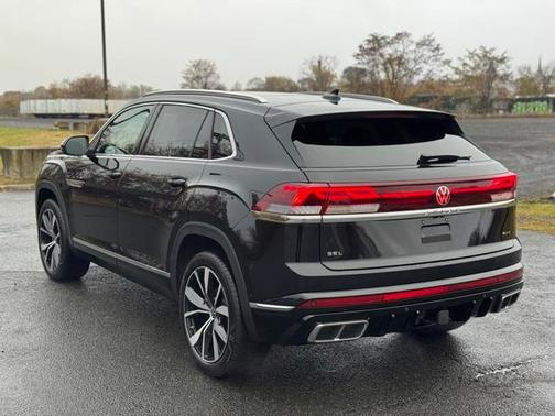 2024 Volkswagen Atlas Cross Sport 2.0T SEL Premium R-Line