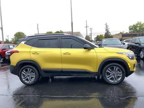 2023 Kia Seltos S