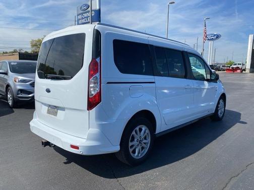 2022 Ford Transit Connect XLT w/Rear Liftgate
