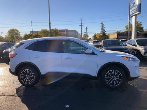 2022 Ford Escape SEL