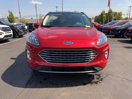 2022 Ford Escape Titanium
