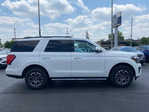 2022 Ford Expedition XLT