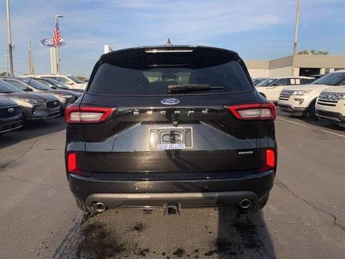 2023 Ford Escape ST-Line Elite