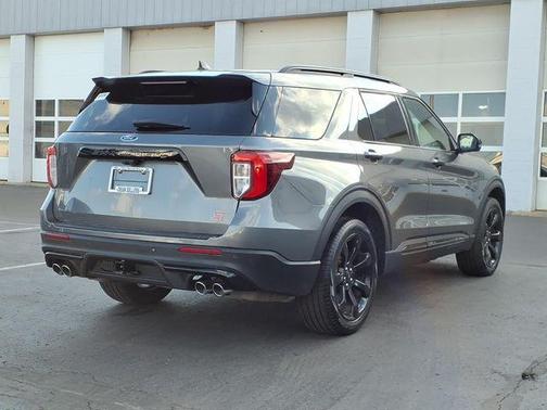 Carbonized Gray Metallic 2023 Ford Explorer ST