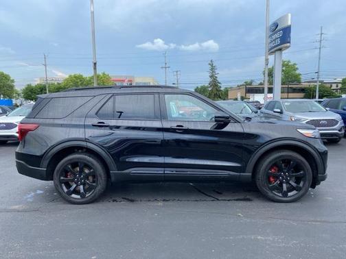 2022 Ford Explorer ST