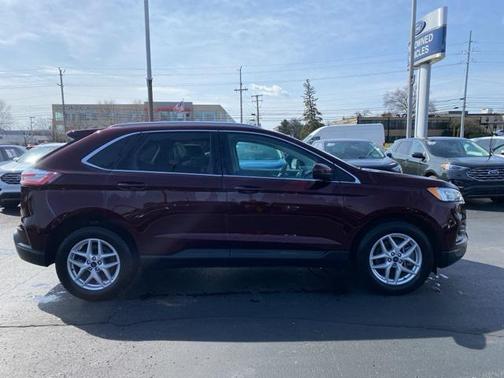 2022 Ford Edge SEL