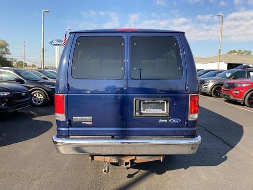 2013 Ford E350 Super Duty XLT