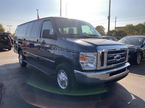 2013 Ford E350 Super Duty XLT