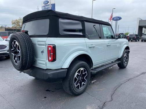 2022 Ford Bronco Outer Banks
