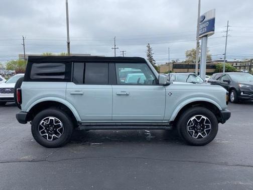 2022 Ford Bronco Outer Banks