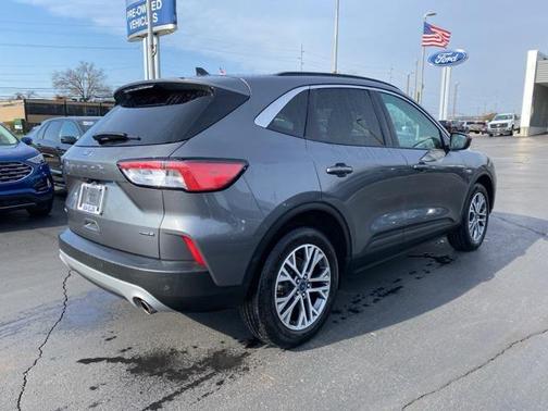 2022 Ford Escape SEL