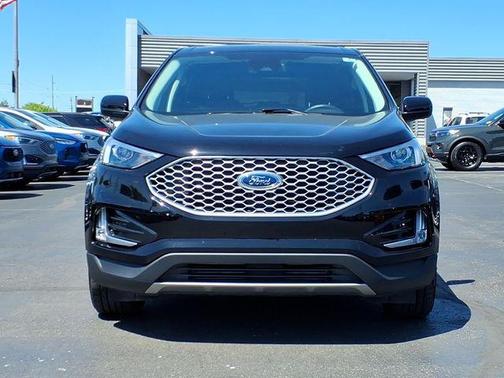 Agate Black Metallic 2023 Ford Edge SEL