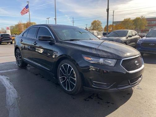 2018 Ford Taurus SHO