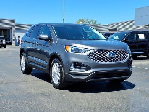 Carbonized Gray Metallic 2023 Ford Edge SEL