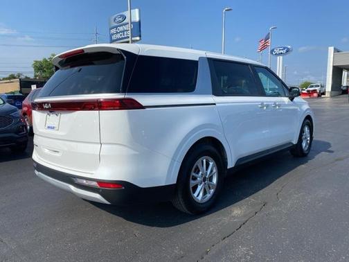 2022 Kia Carnival LXS
