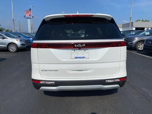 2022 Kia Carnival LXS