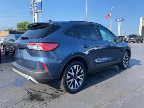 2020 Ford Escape SE