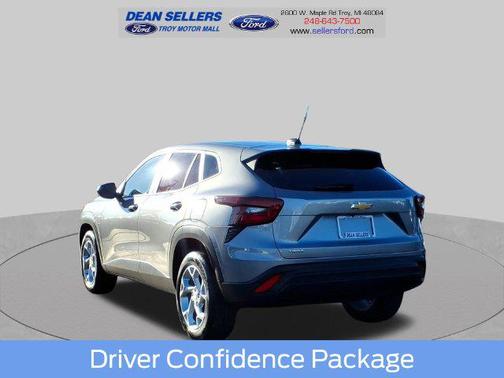 Sterling Gray Metallic 2024 Chevrolet Trax LS