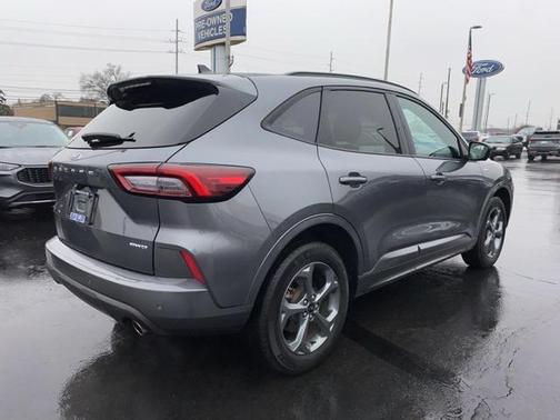2023 Ford Escape ST-Line Select