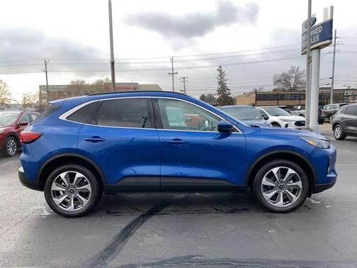 2023 Ford Escape Platinum