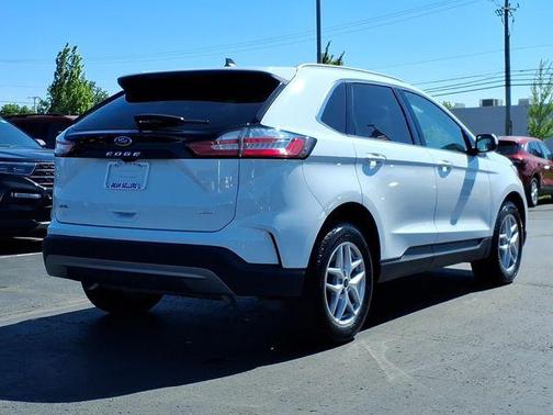 Oxford White 2023 Ford Edge SEL