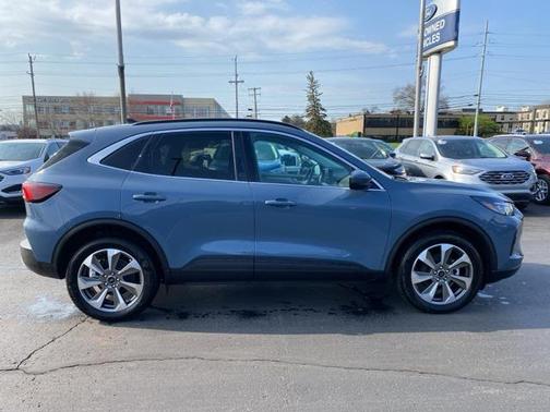 2024 Ford Escape Platinum