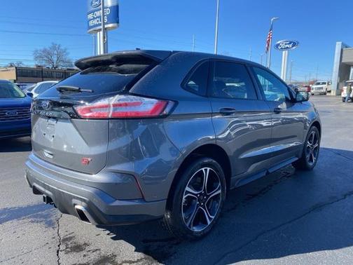 2022 Ford Edge ST