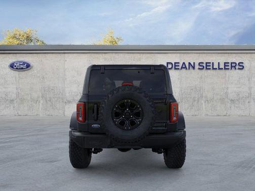 Shadow Black 2026 Ford Bronco Badlands
