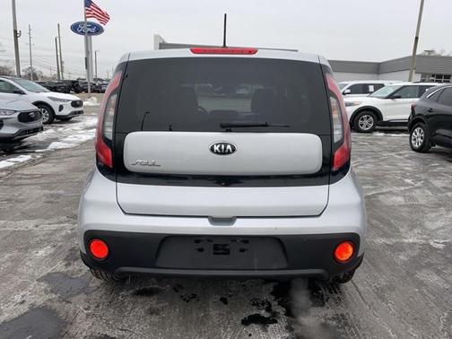 2017 Kia Soul Base