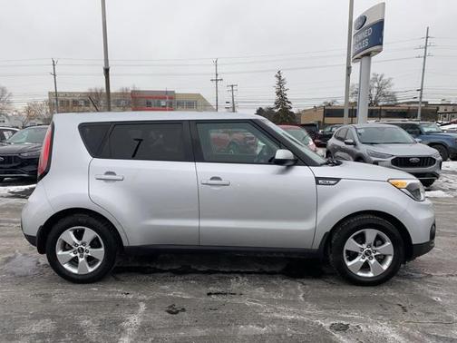 2017 Kia Soul Base